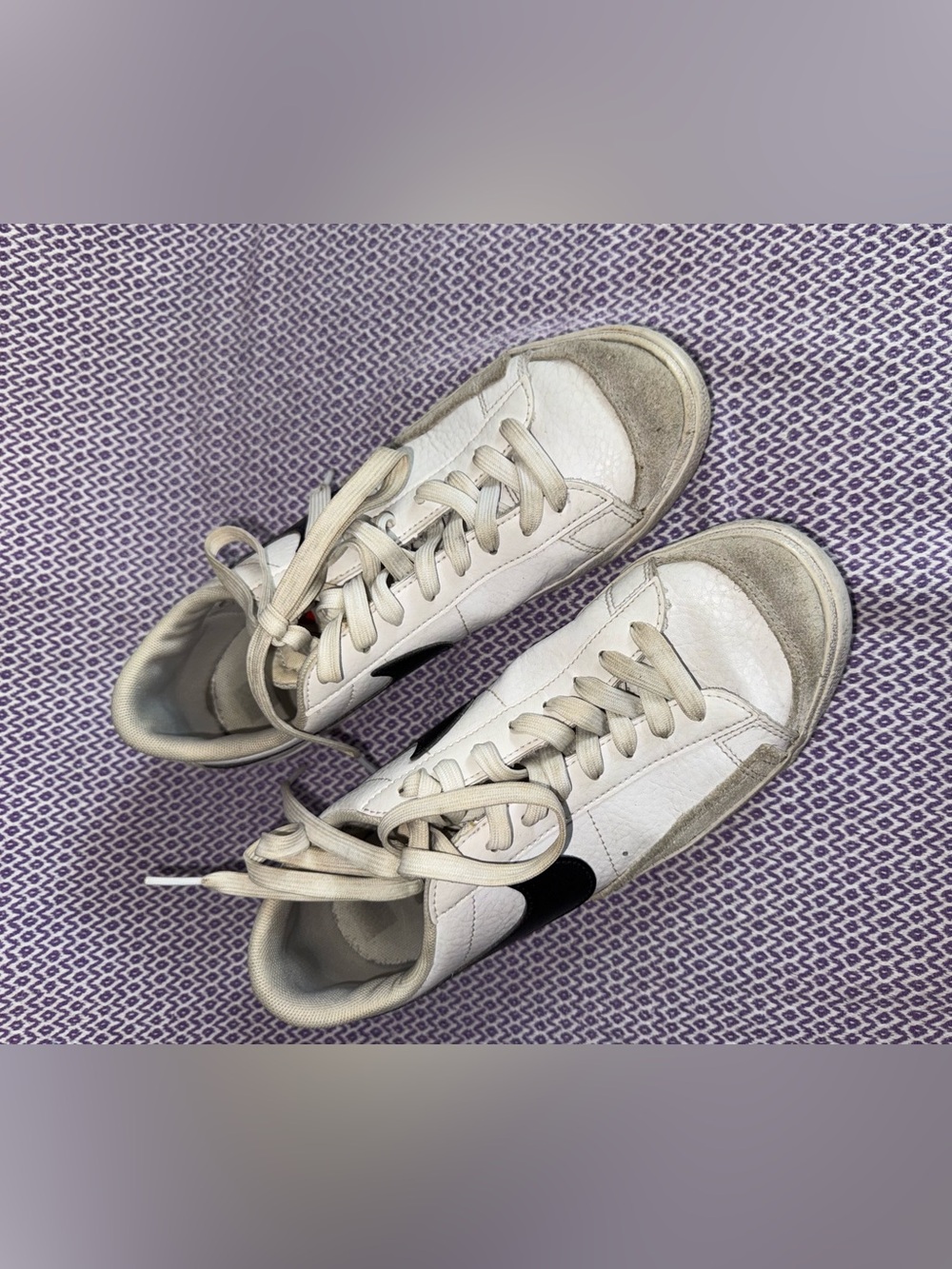 Nike Blazer Low '77 Vintage sneakers big boys size 7 womens size 8.5